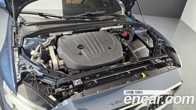 Volvo V60 2-го поколения B5 Ultimate AWD - фото 4