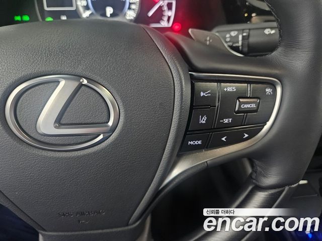 Lexus ES 7-го поколения Executive - фото 4