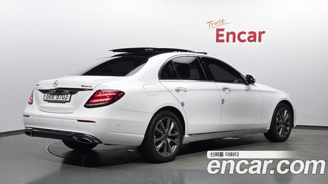 Mercedes-Benz E-Class W213 E300 4MATIC Avnatgarde - фото 1