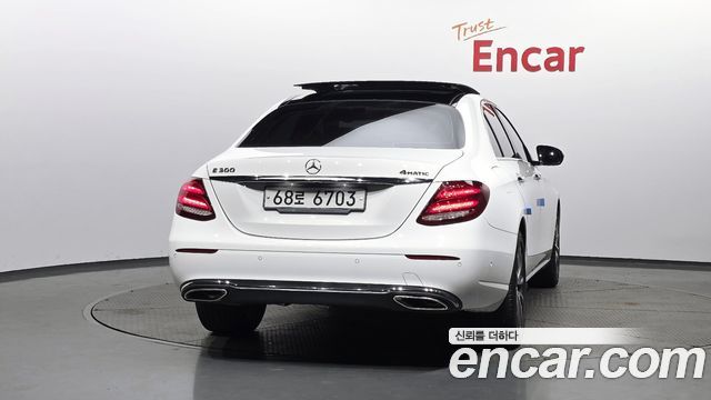 Mercedes-Benz E-Class W213 E300 4MATIC Avnatgarde - фото 3