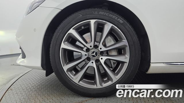 Mercedes-Benz E-Class W213 E300 4MATIC Avnatgarde - фото 4