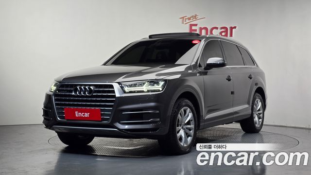 Audi Q7 45 TFSI Quattro - фото 0