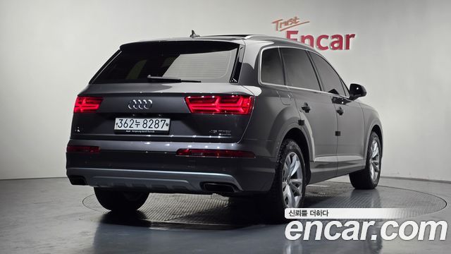 Audi Q7 45 TFSI Quattro - фото 1