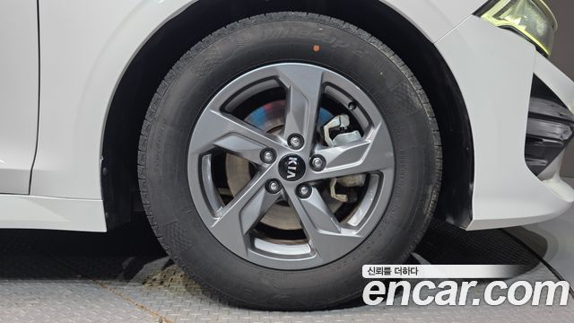 Kia K5 3-го поколения 2.0 LPI(Renter car) Strandard - фото 4