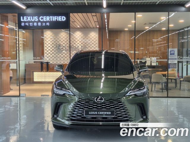Lexus RX 5-го поколения Luxury - фото 2