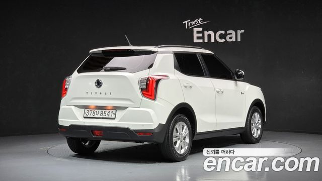 SsangYong Tivoli Gasoline 1.5 2WD V3 - фото 1