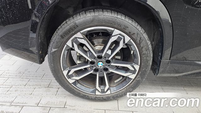 BMW X1 U11 xDrive 20i M Sport - фото 4