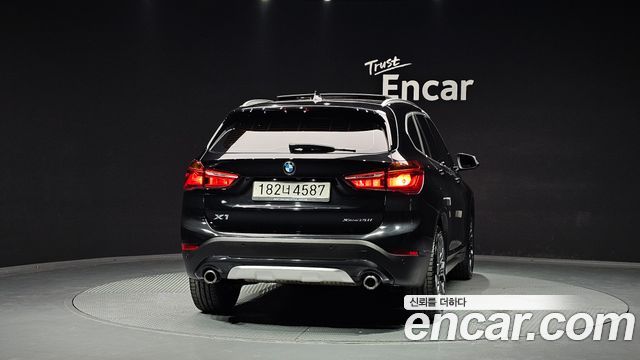 BMW X1 F48 xDrive 20i xLine - фото 2