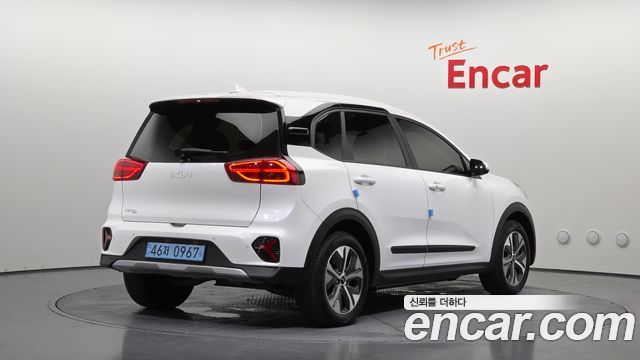 Kia Niro Earth - фото 1
