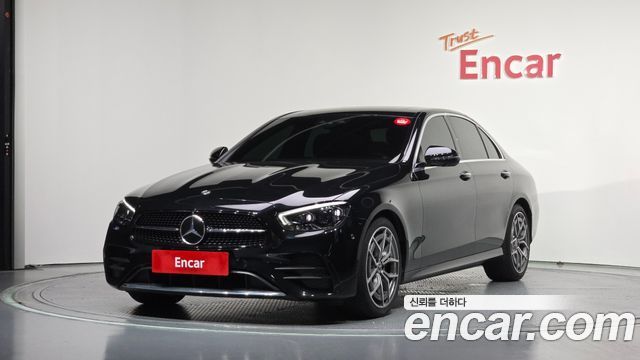Mercedes-Benz E-Class W213 E220d 4MATIC AMG Line - фото 0