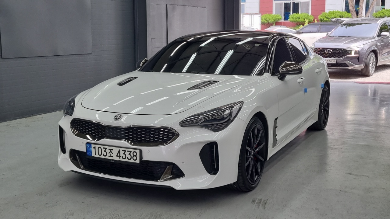 Kia Stinger 2.5 Masters ACRO EDITION - фото 0