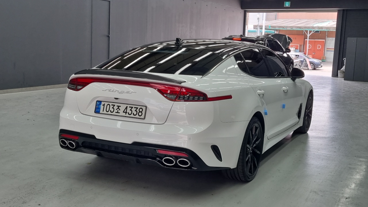 Kia Stinger 2.5 Masters ACRO EDITION - фото 1