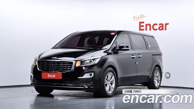 Kia Carnival Новый 11-Seater Deluxe - фото 0