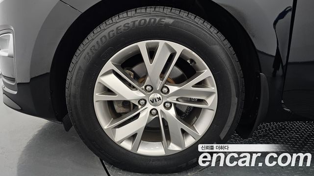 Kia Carnival Новый 11-Seater Deluxe - фото 4