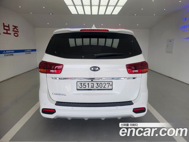 Kia Carnival Новый 9-Seater Prstige - фото 3