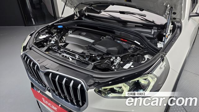 BMW X1 U11 xDrive 20i xLine - фото 4