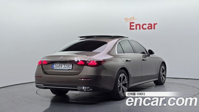 Mercedes-Benz E-Class W214 E200 Avantgarde - фото 1