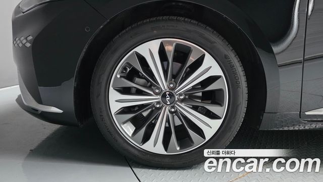 Kia K8 гибрид Noblesse - фото 4