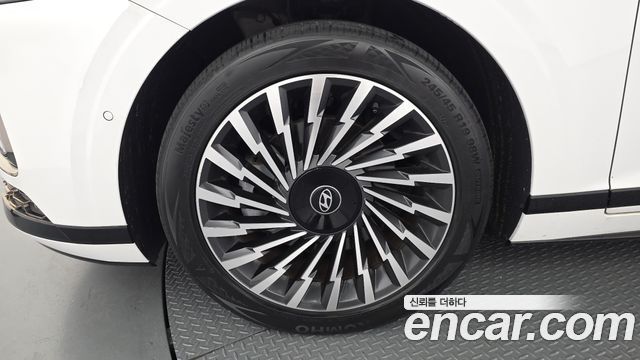 Hyundai Grandeur GN7 2,5 Gasoline 2WD Calligraphy - фото 4