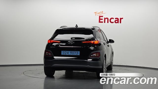 Hyundai Kona Premium - фото 3