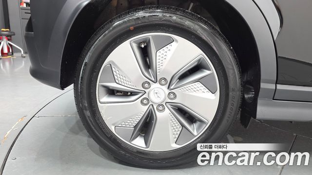 Hyundai Kona Premium - фото 4