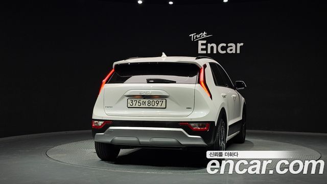 Kia Niro Совершенно новый Trendy - фото 3