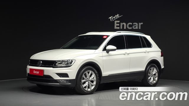 Volkswagen Tiguan 2-го поколения 2.0 TDI Premium - фото 0