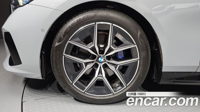 BMW 5-Series G60 520i M Sport - фото 4