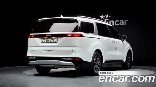 Kia Carnival 4-го поколения 9-Seater Prestige - фото 1