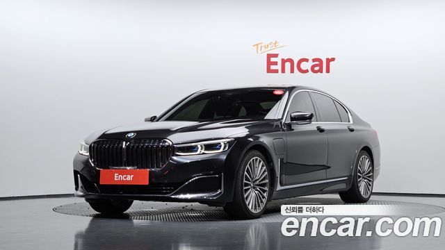 BMW 7-Series G11 745e iPerformance Design Pure Excellence - фото 0