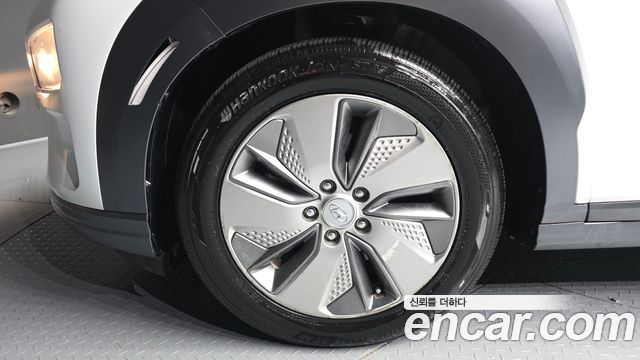Hyundai Kona Modren - фото 4