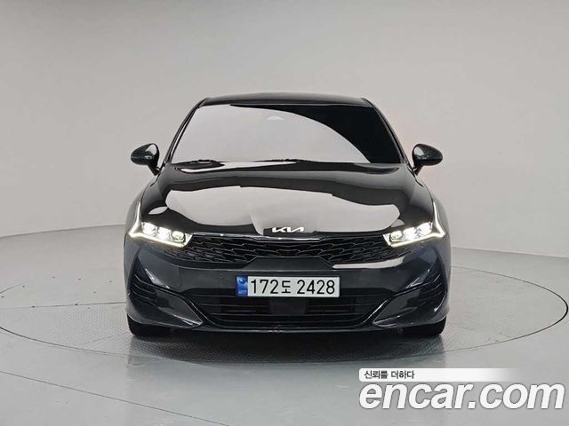 Kia K5 3-го поколения 2.0 Prestige - фото 1