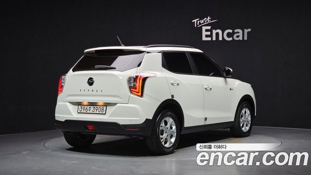 SsangYong Tivoli Gasoline 1.5 2WD V3 - фото 1