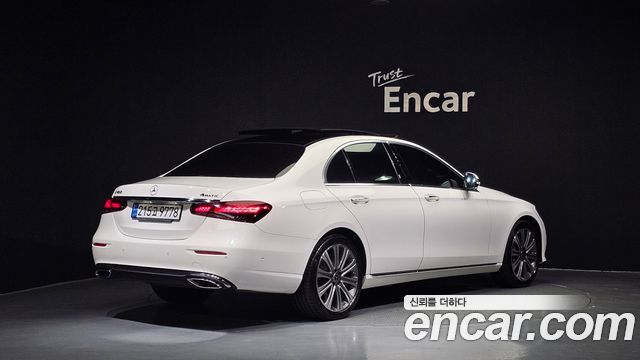 Mercedes-Benz E-Class W213 E450 4MATIC Exclusive - фото 1