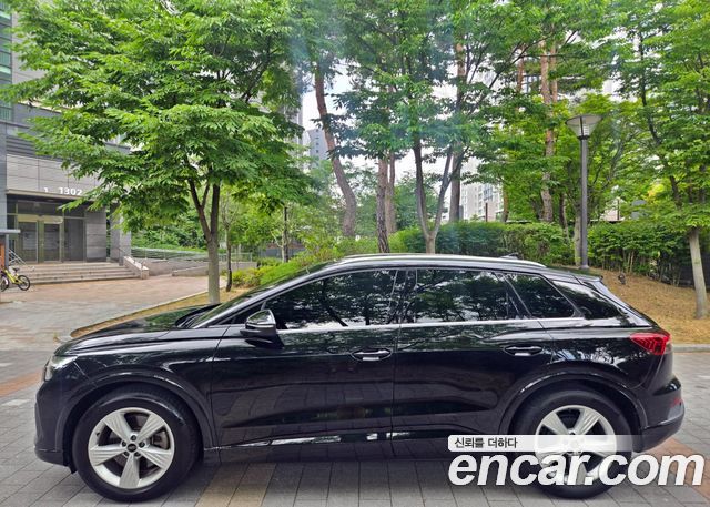 Audi Q4 e-tron F4 40 - фото 2
