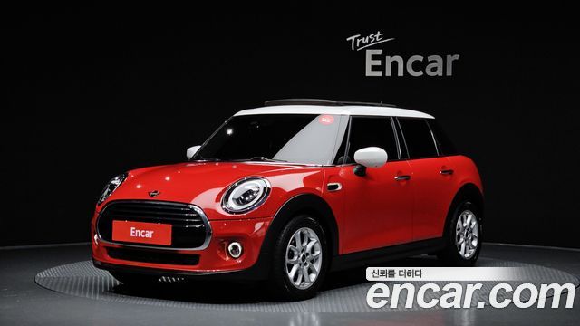 Mini Cooper 5Door HIGH 3rd - фото 0