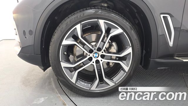 BMW X5 G05 xDrive 40i xLine - фото 4