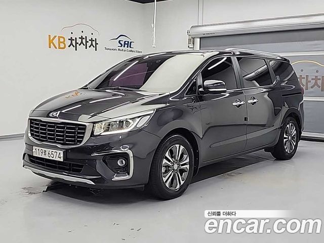 Kia Carnival Новый 9-Seater Luxury - фото 0