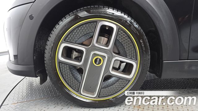 Mini Cooper SE Electric 3rd - фото 4