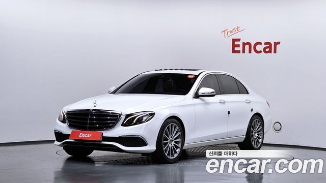 Mercedes-Benz E-Class W213 E300 Avantgarde - фото 0