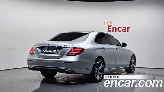 Mercedes-Benz E-Class W213 E220d 4MATIC Exclusive - фото 0