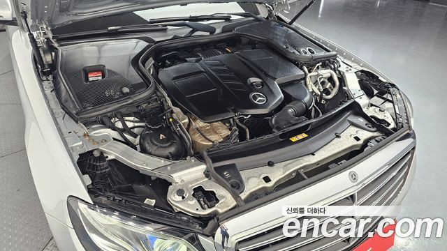Mercedes-Benz E-Class W213 E220d 4MATIC Exclusive - фото 4