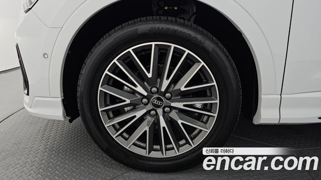 Audi Q3 F3 35 TDI Premium - фото 4