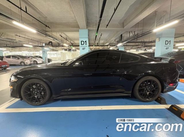 Ford Mustang Coupe - фото 2