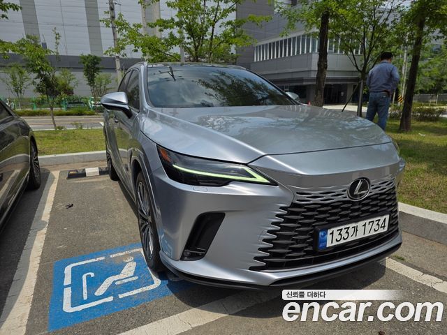 Lexus RX 5-го поколения Luxury - фото 0