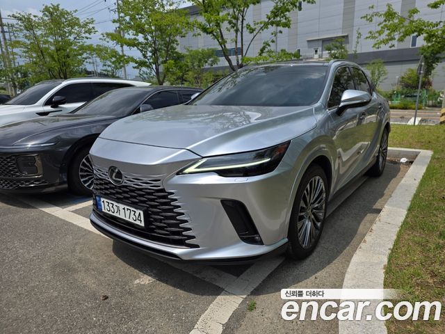 Lexus RX 5-го поколения Luxury - фото 2