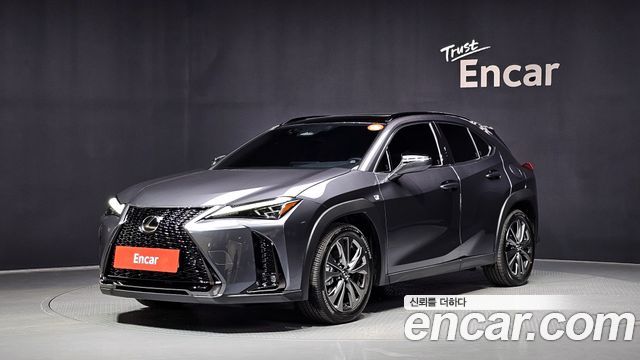 Lexus UX 2.0 F-Sport 2WD - фото 0