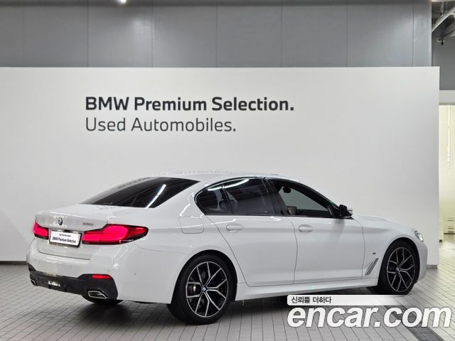 BMW 5-Series G30 530i M Sport Package - фото 1