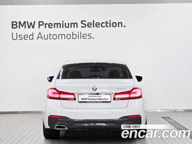 BMW 5-Series G30 530i M Sport Package - фото 3