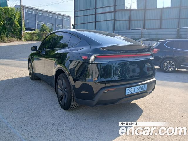 Tesla Model Y Premium RWD - фото 2